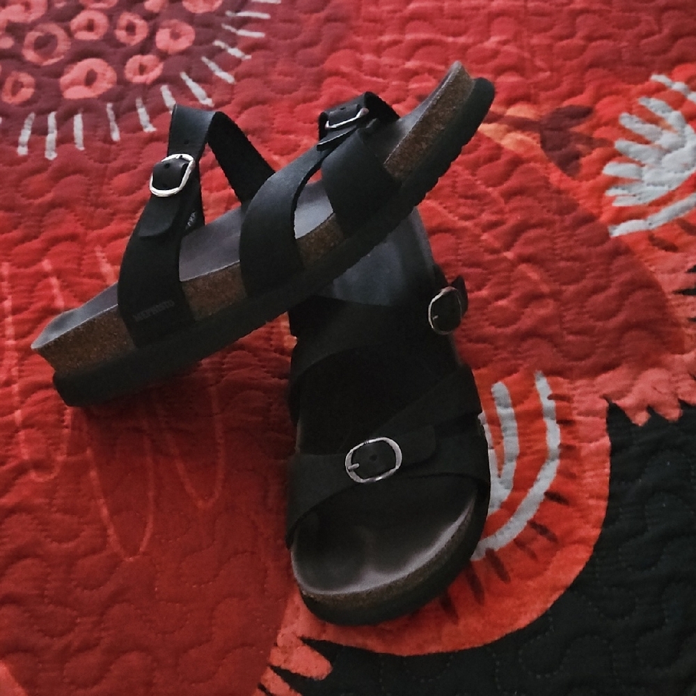 Mephisto Black Sandals with Buckle Straps *Womens Size 8 - Picture 2 of 9